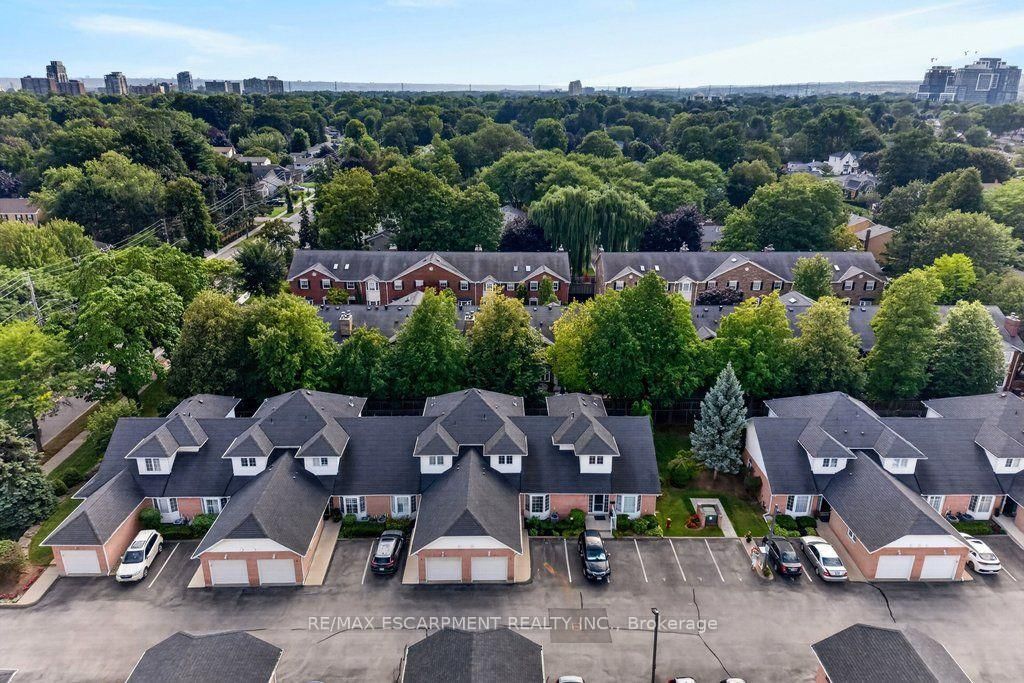 2435 Woodward Avenue • #5 • Burlington, ON photo 36