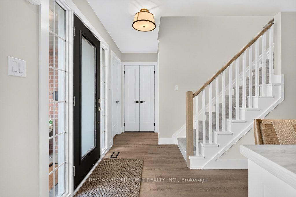 2435 Woodward Avenue • #5 • Burlington, ON photo 5