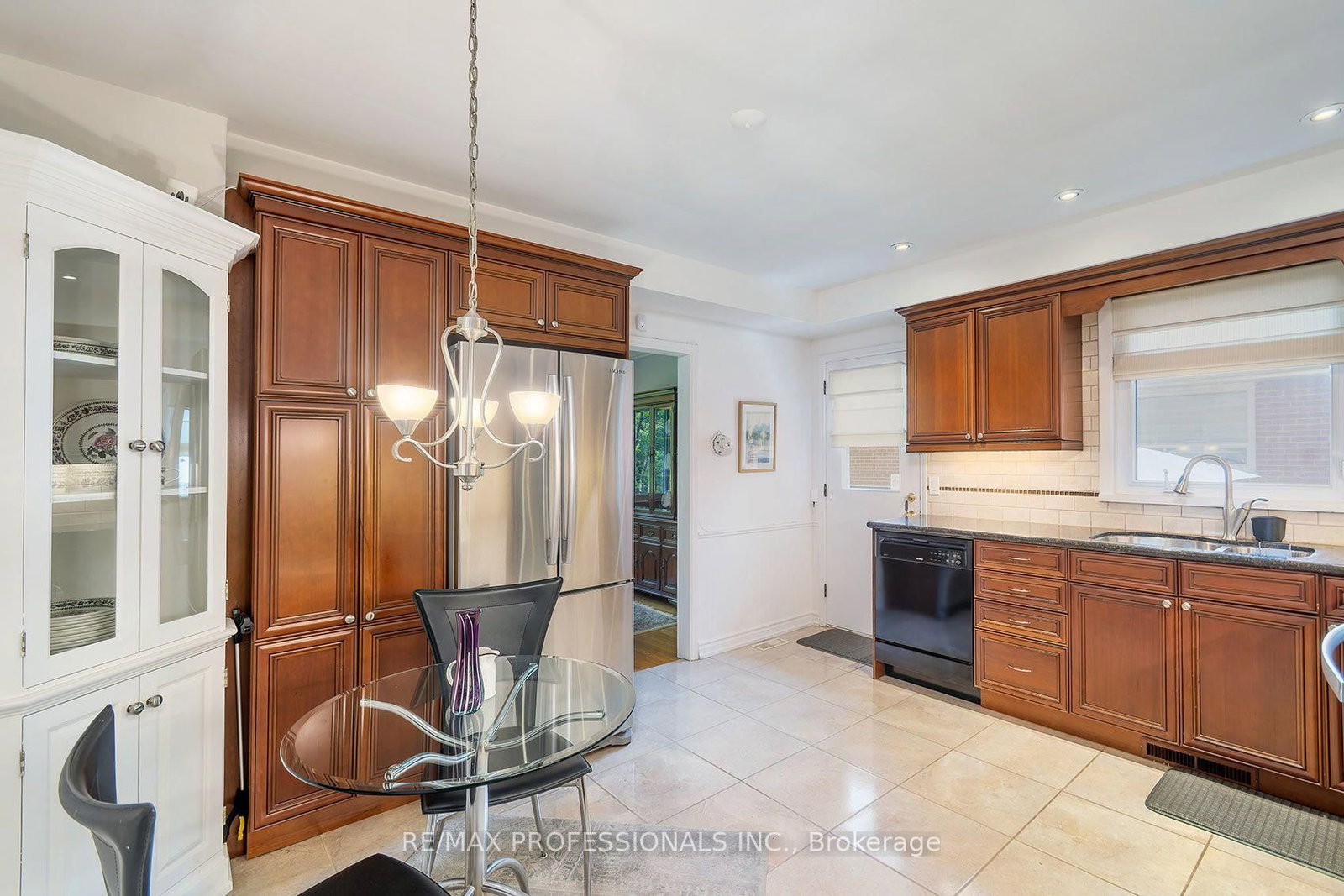 17 Clearside Place • Toronto, ON photo 12