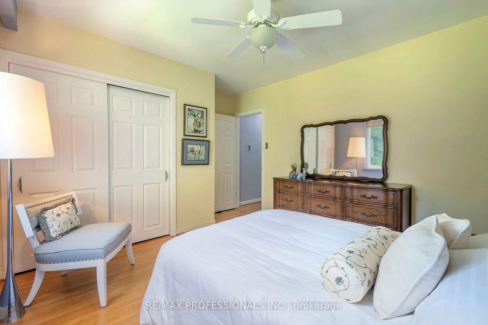 17 Clearside Place • Toronto, ON photo 18
