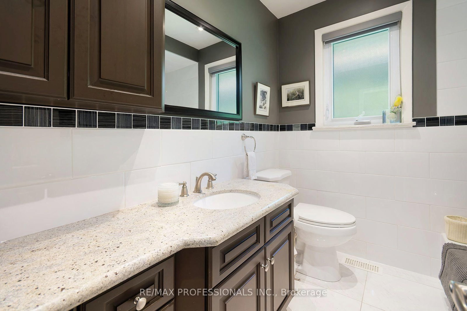 17 Clearside Place • Toronto, ON photo 23
