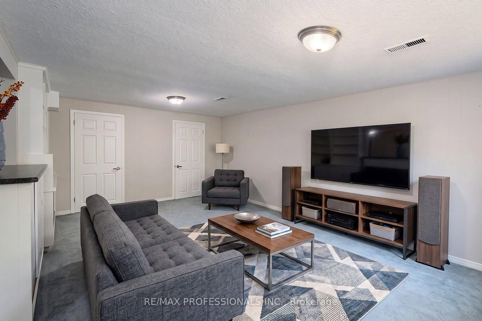 17 Clearside Place • Toronto, ON photo 27