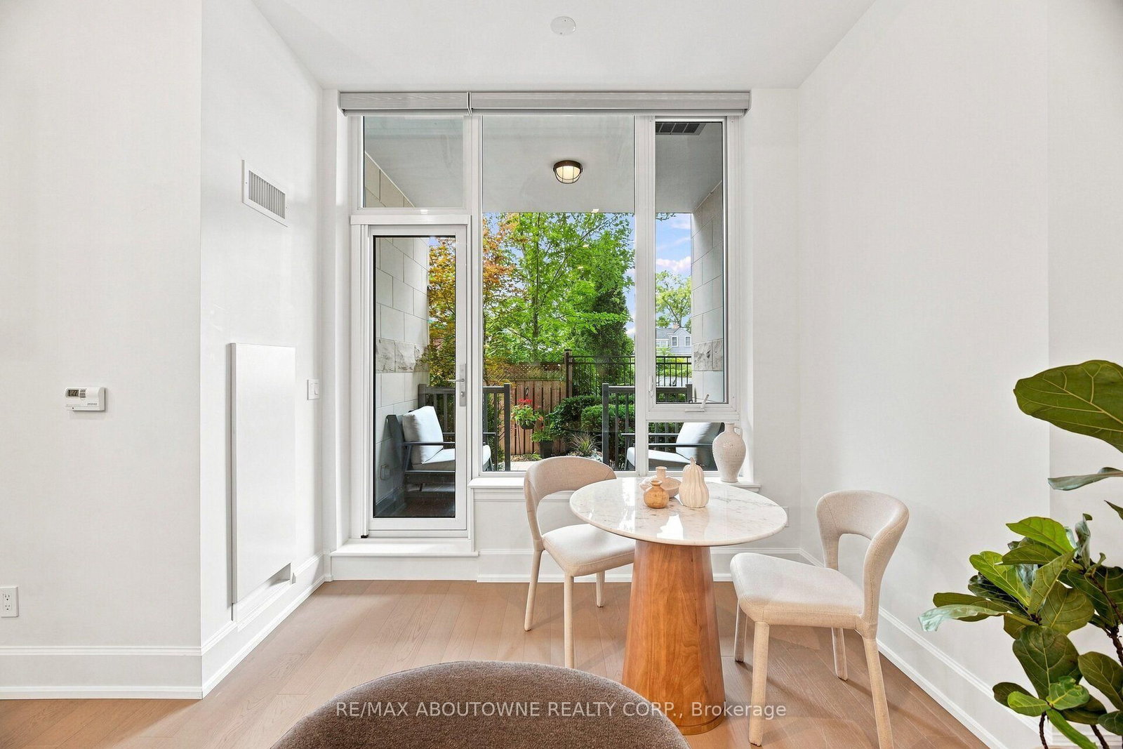1441 ELGIN Street • #106 • Burlington, ON photo 17