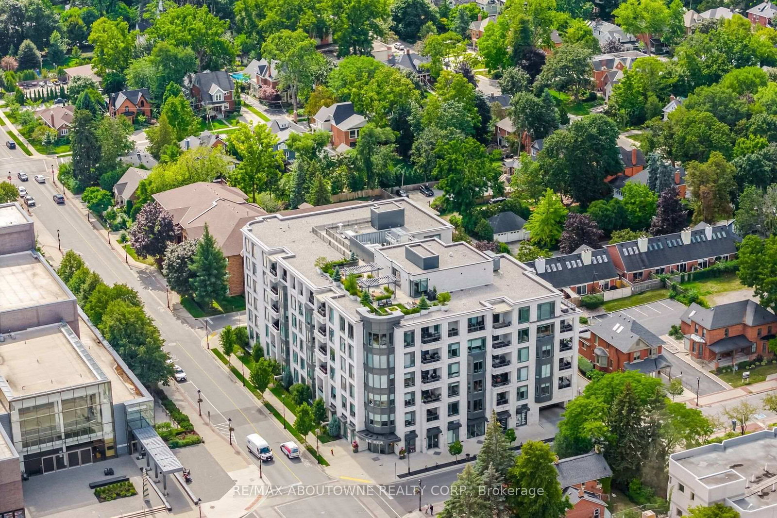 1441 ELGIN Street • #106 • Burlington, ON photo 2