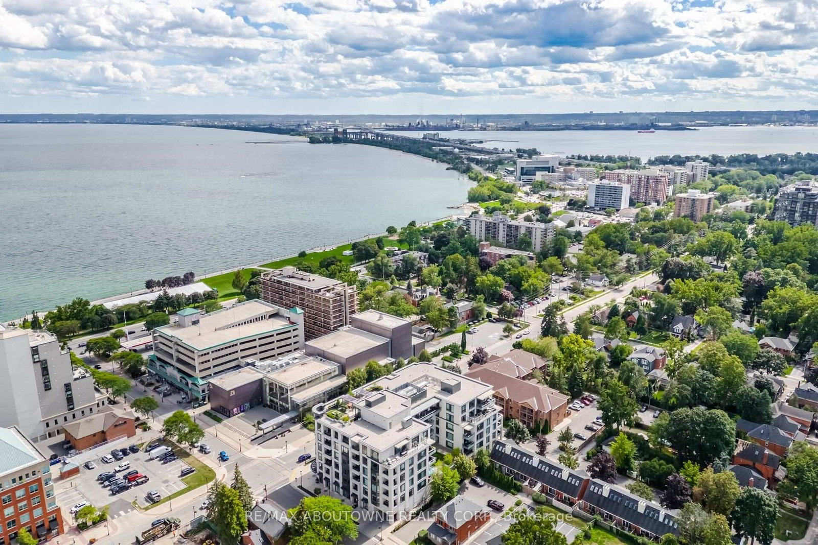1441 ELGIN Street • #106 • Burlington, ON photo 42