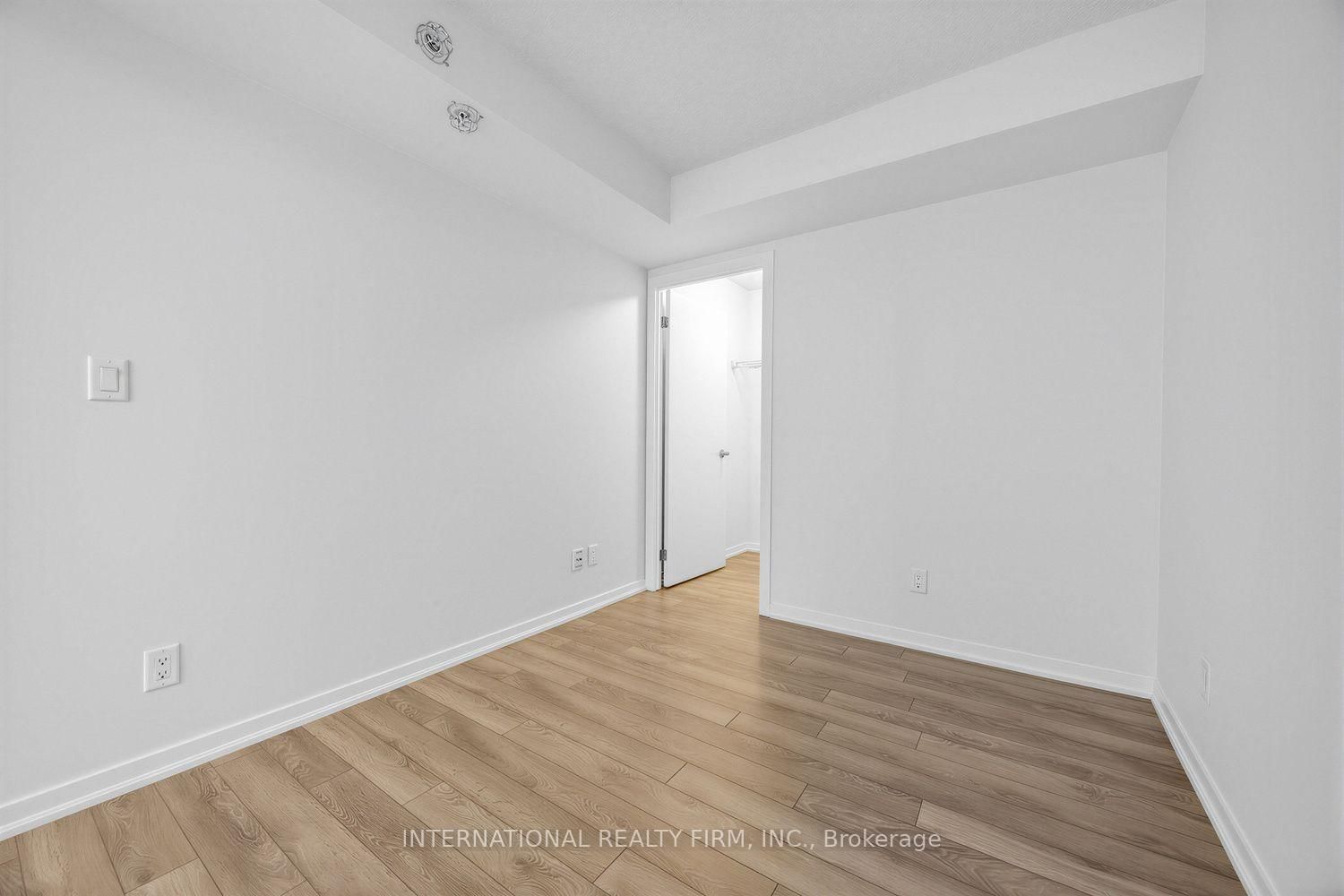 20 Joe Shuster Way • #516 • Toronto, ON photo 18