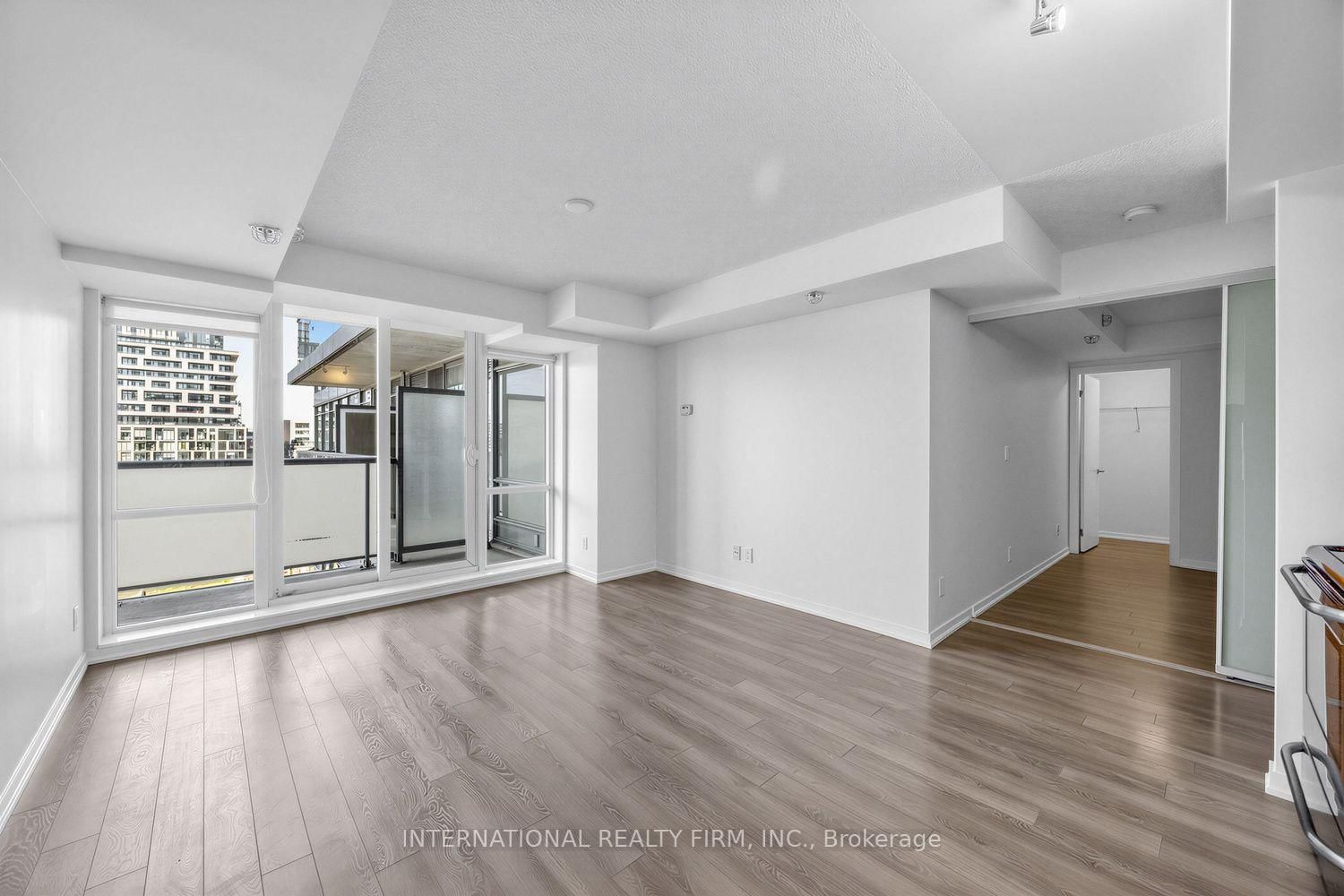 20 Joe Shuster Way • #516 • Toronto, ON photo 9