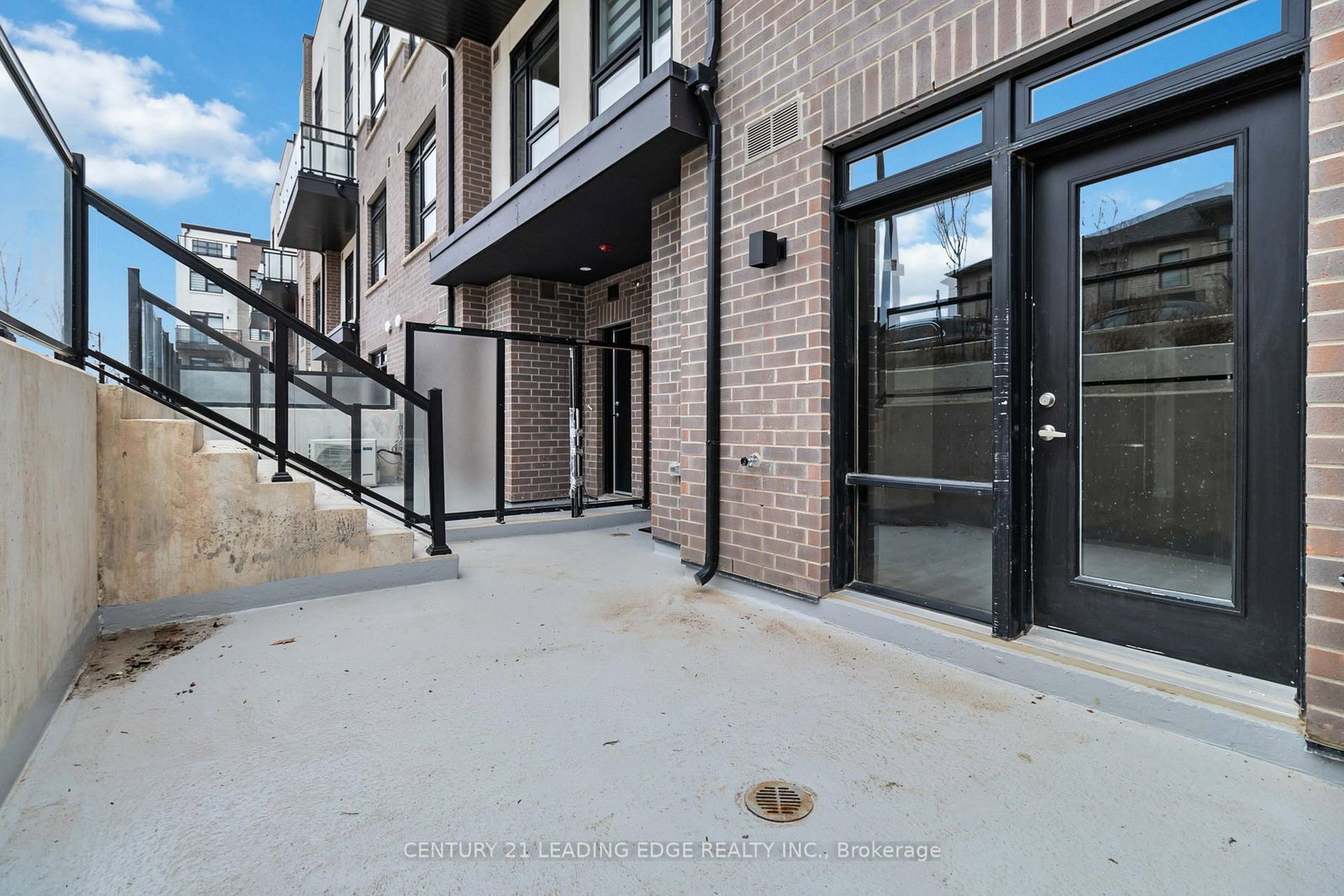 1569 Rose Way • #128 • Milton, ON photo 5
