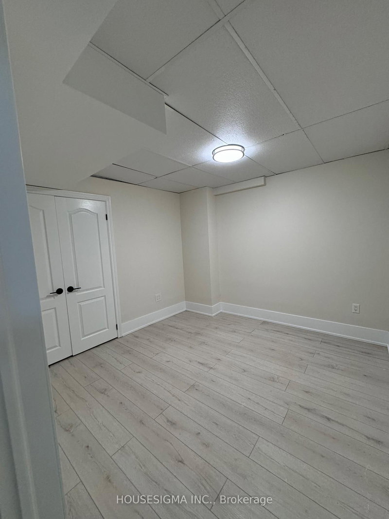 35 Asterwind Crescent