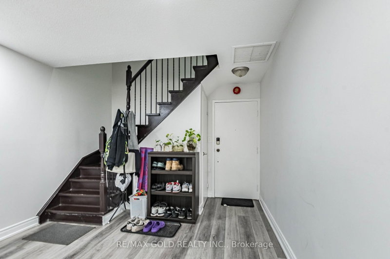 3455 Morning Star Mississauga,ON L4T 3T9 — Photo 5