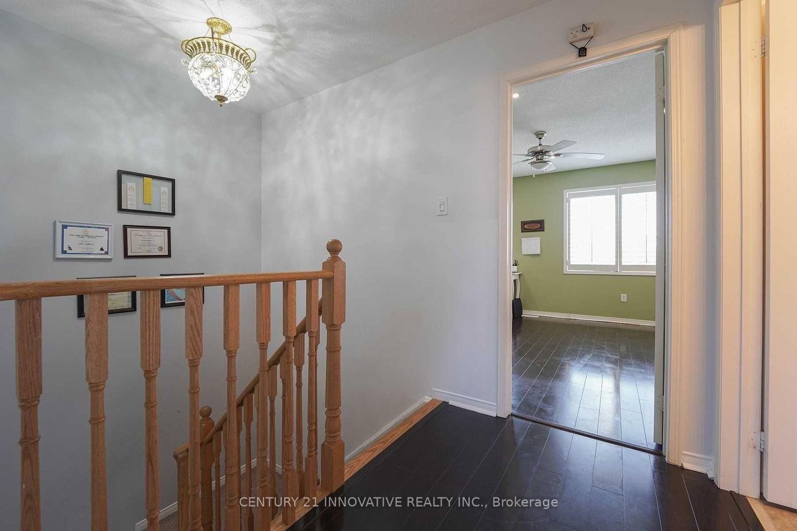 97 Hollingsworth Circle • Brampton, ON photo 9