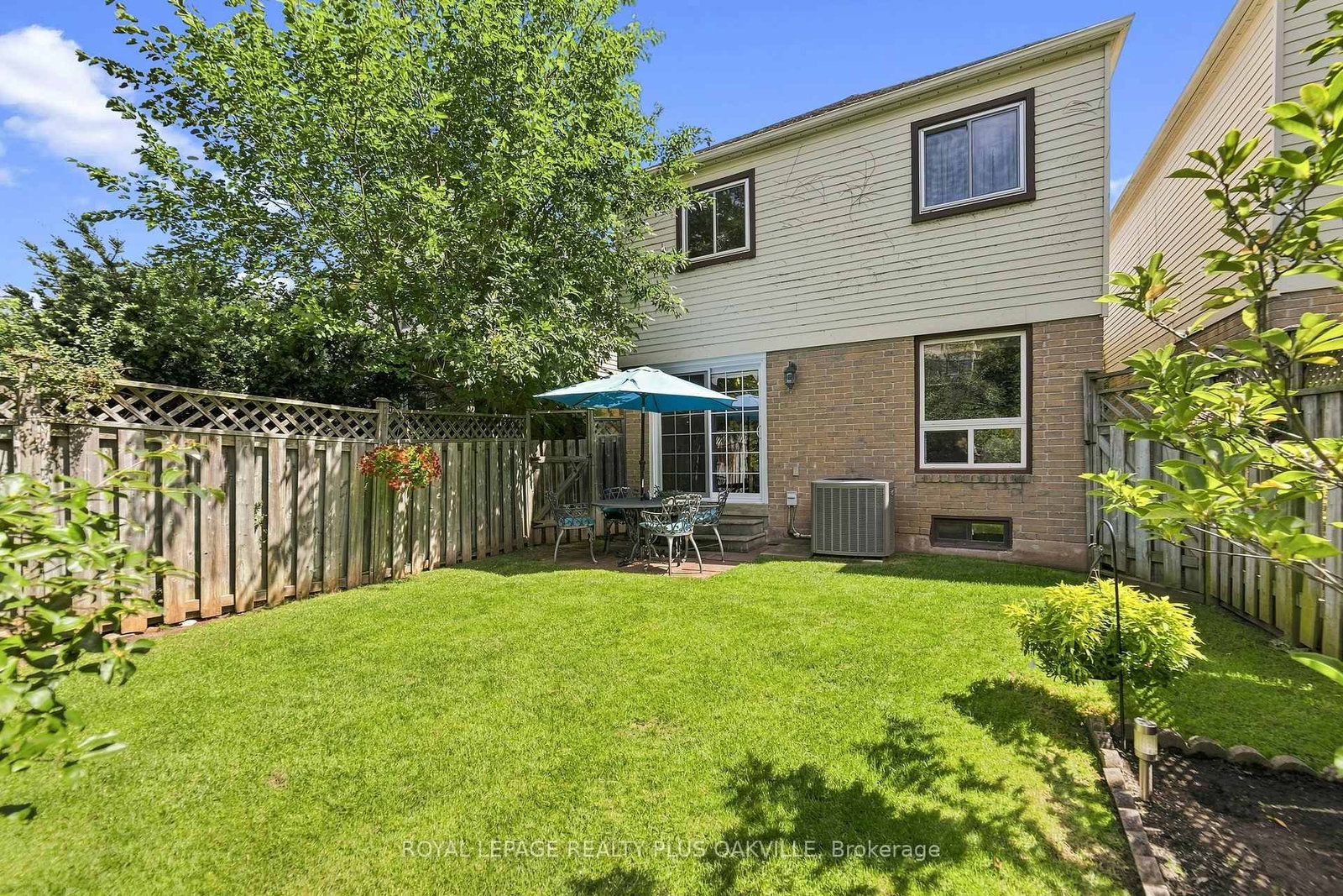 1221 Hedgestone Crescent • Oakville, ON photo 30