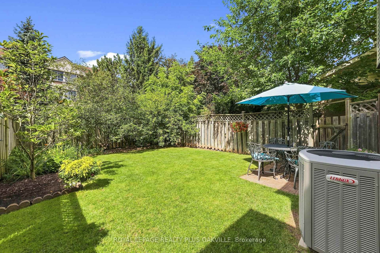 1221 Hedgestone Crescent • Oakville, ON photo 32
