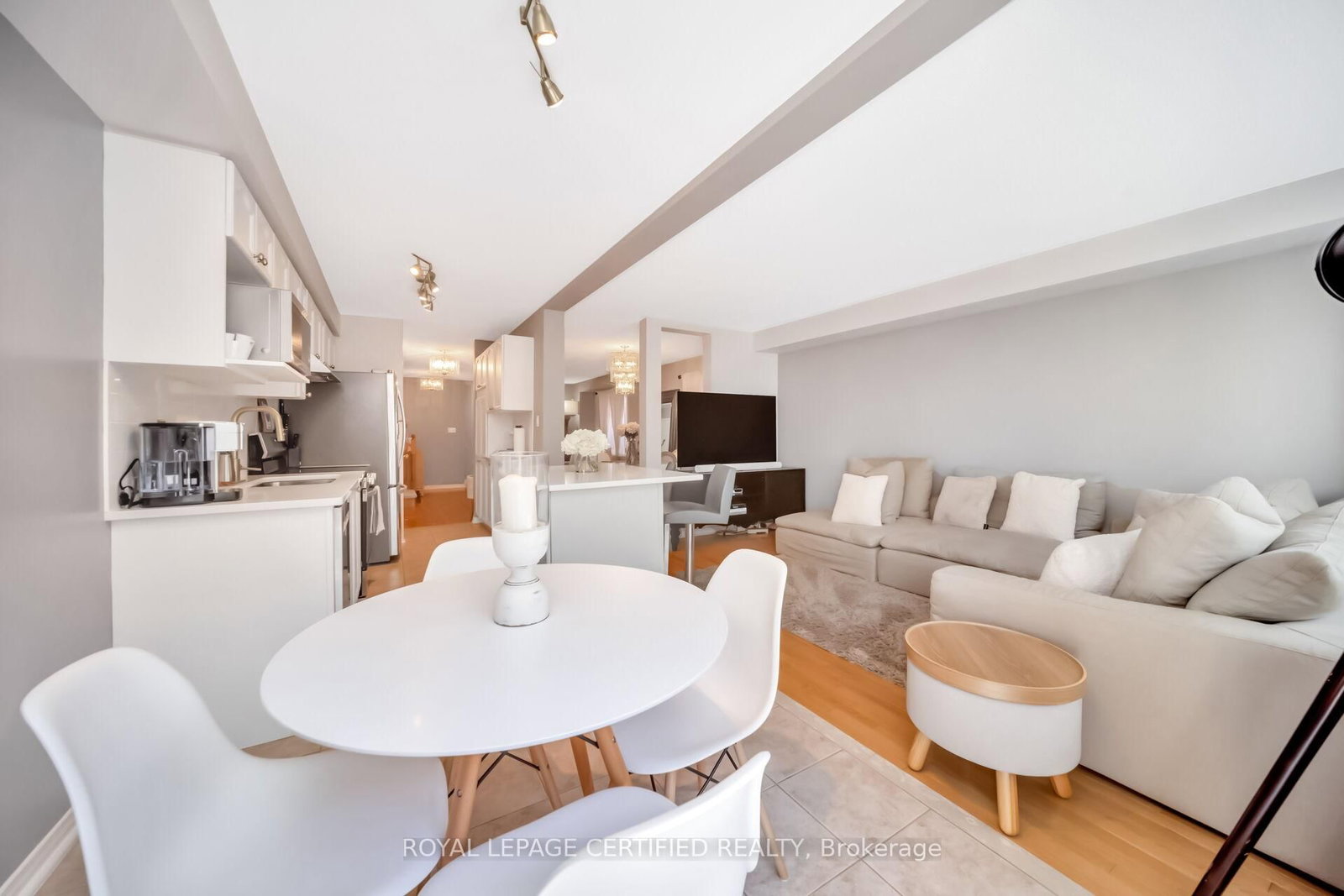 70 Vintage Gate • Brampton, ON photo 17