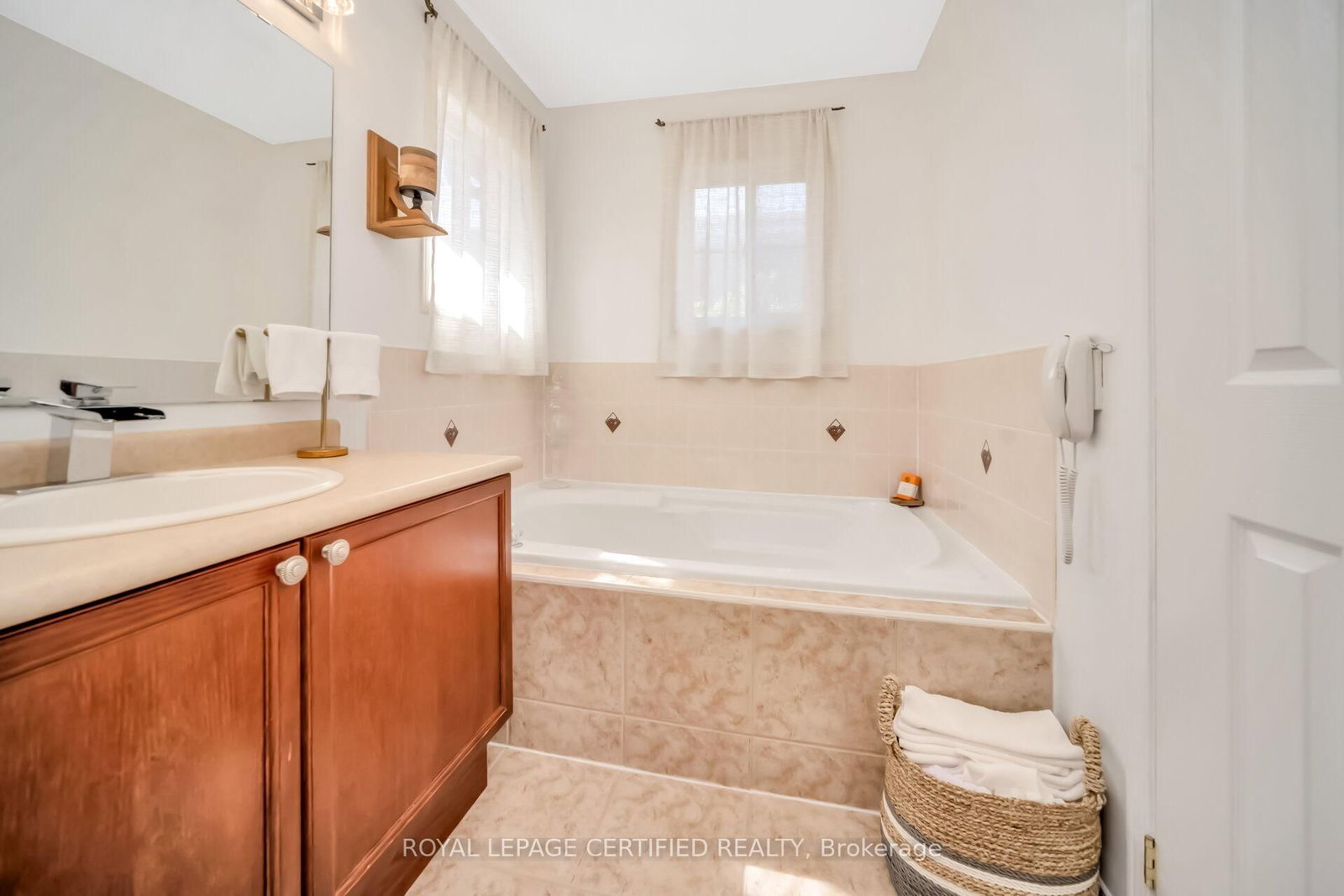 70 Vintage Gate • Brampton, ON photo 37