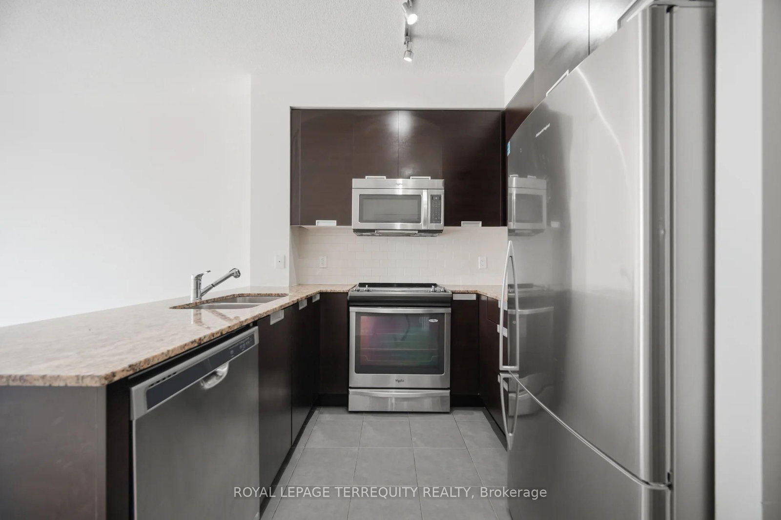 75 Eglinton Avenue W • #703 • Mississauga, ON photo 10