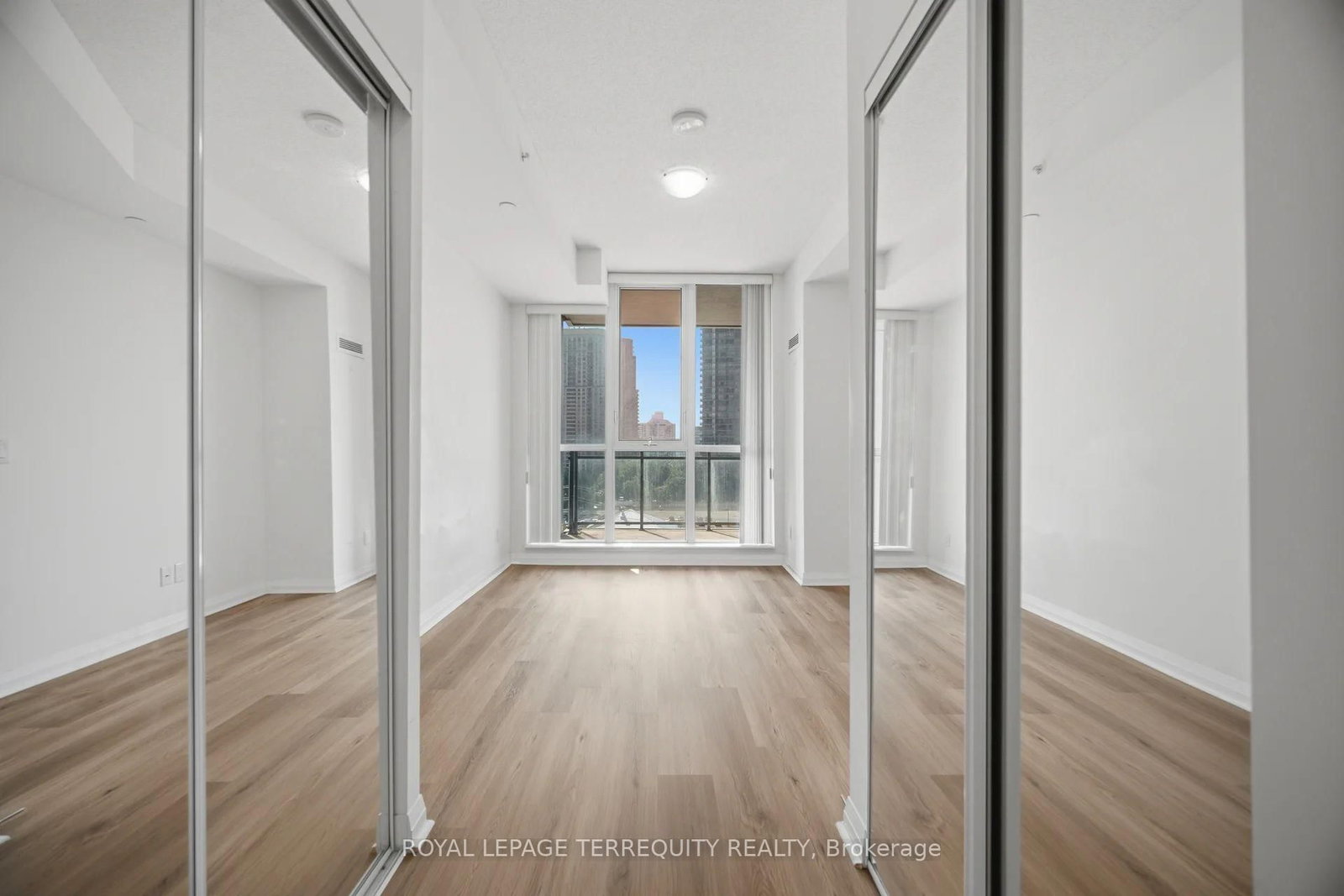 75 Eglinton Avenue W • #703 • Mississauga, ON photo 22