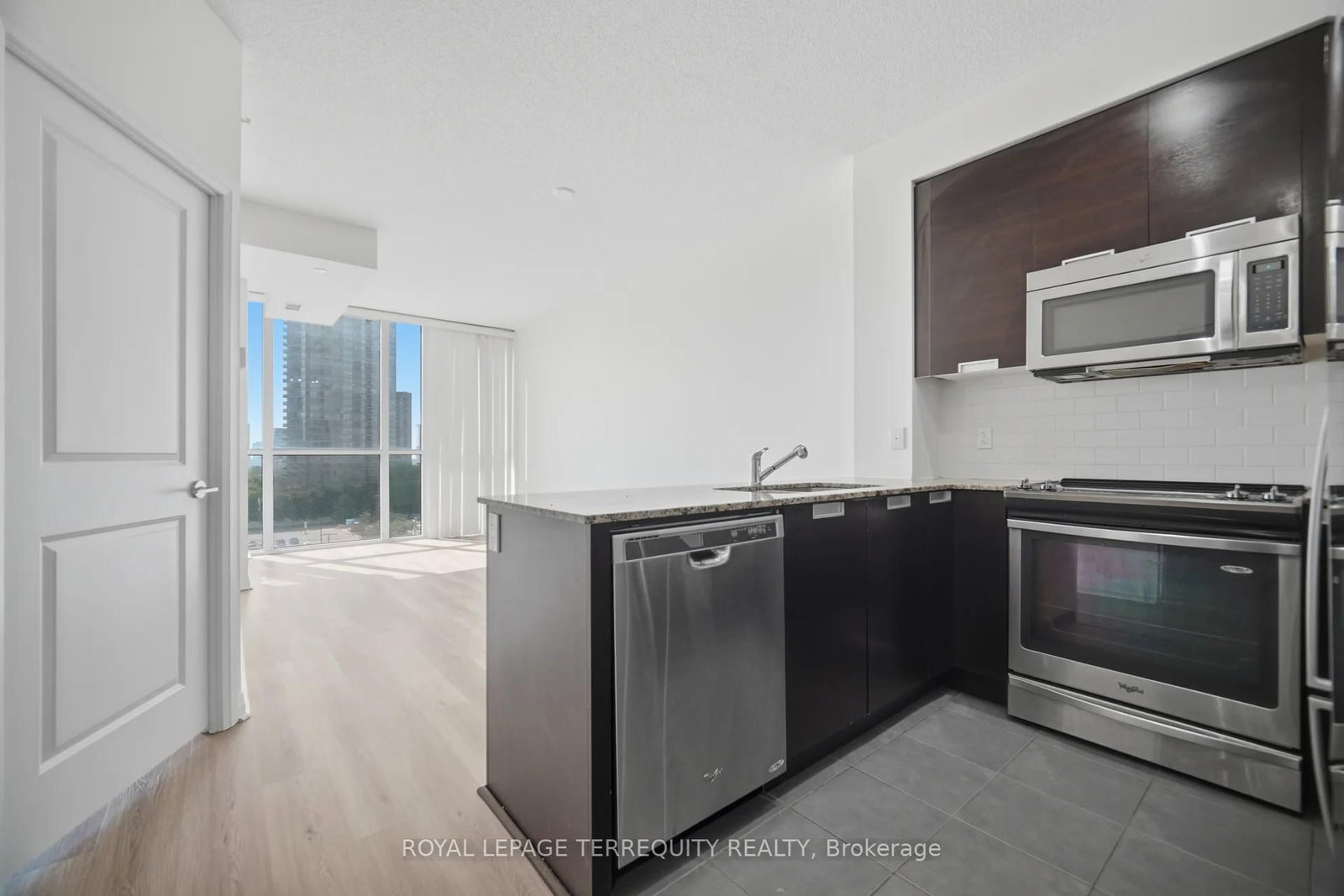 75 Eglinton Avenue W • #703 • Mississauga, ON photo 7
