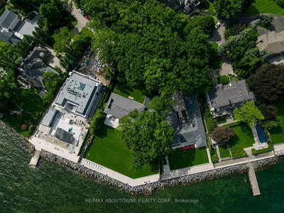 3 Ennisclare Drive • Oakville, ON photo 5