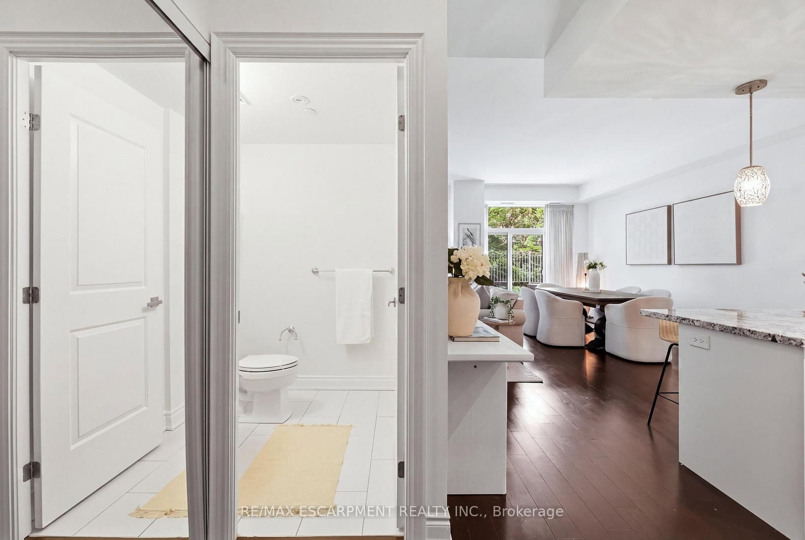 3500 LAKESHORE Road W • #110 • Oakville, ON photo 3