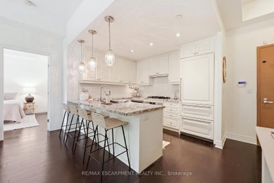 3500 LAKESHORE Road W • #110 • Oakville, ON photo 6