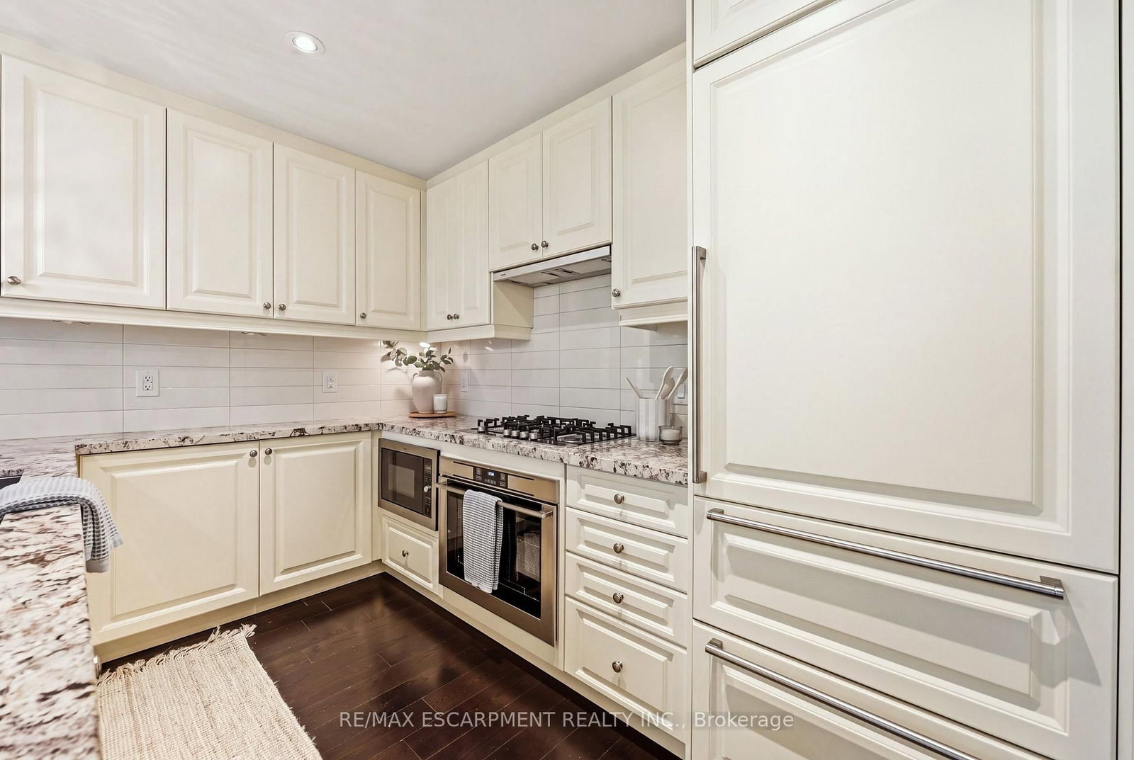 3500 LAKESHORE Road W • #110 • Oakville, ON photo 8