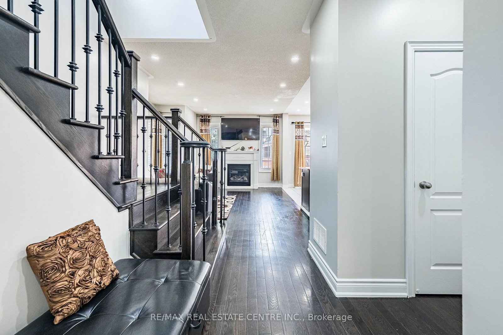 9 Loftsmoor Drive • Brampton, ON photo 11