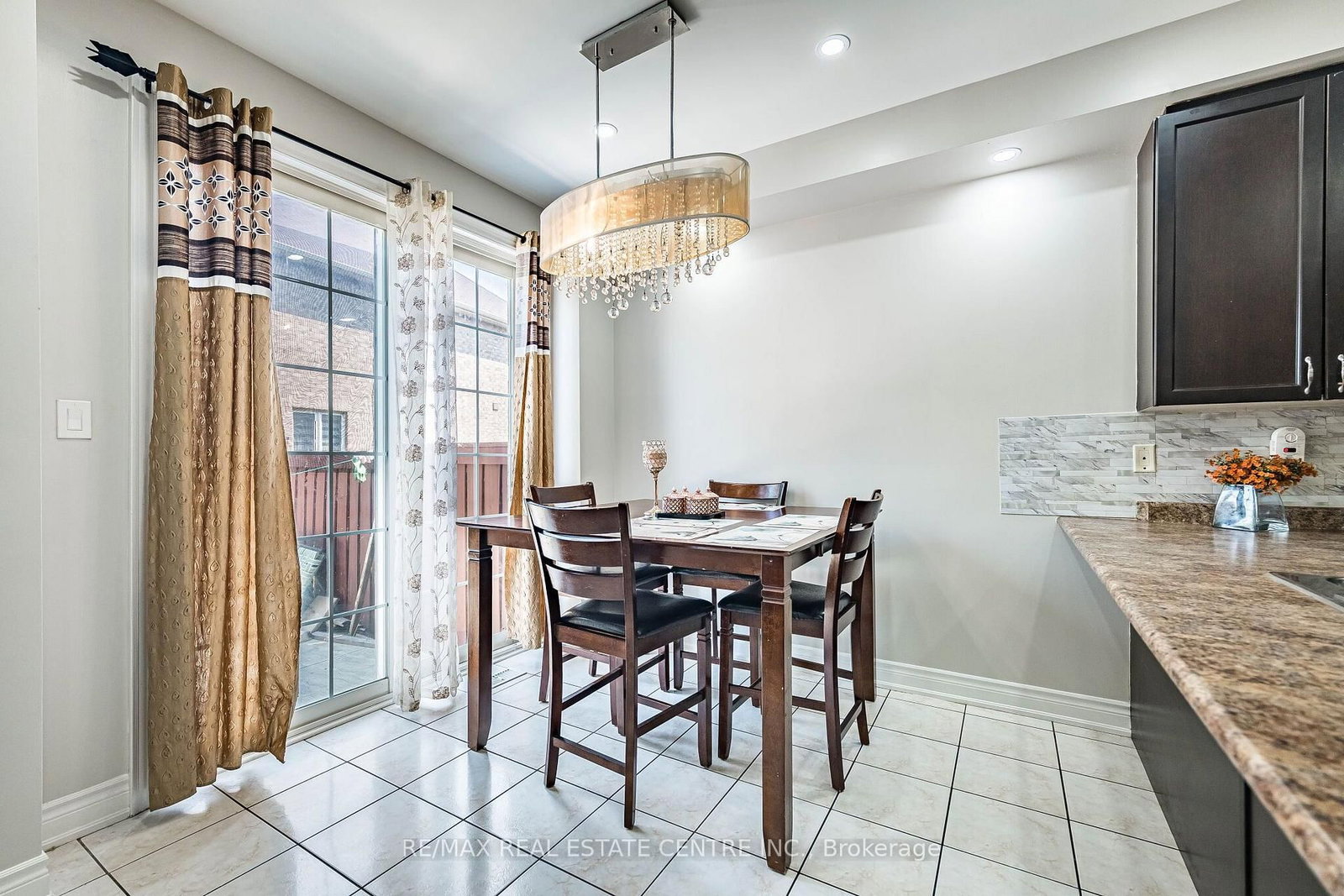 9 Loftsmoor Drive • Brampton, ON photo 18