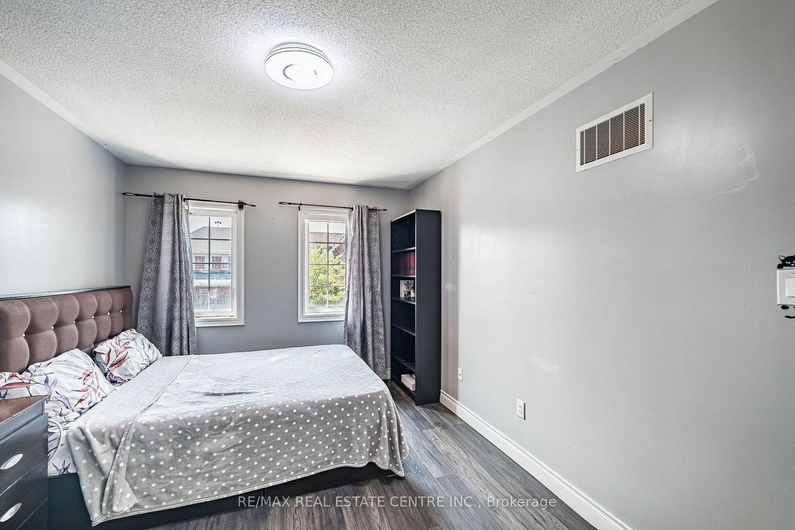 9 Loftsmoor Drive • Brampton, ON photo 32