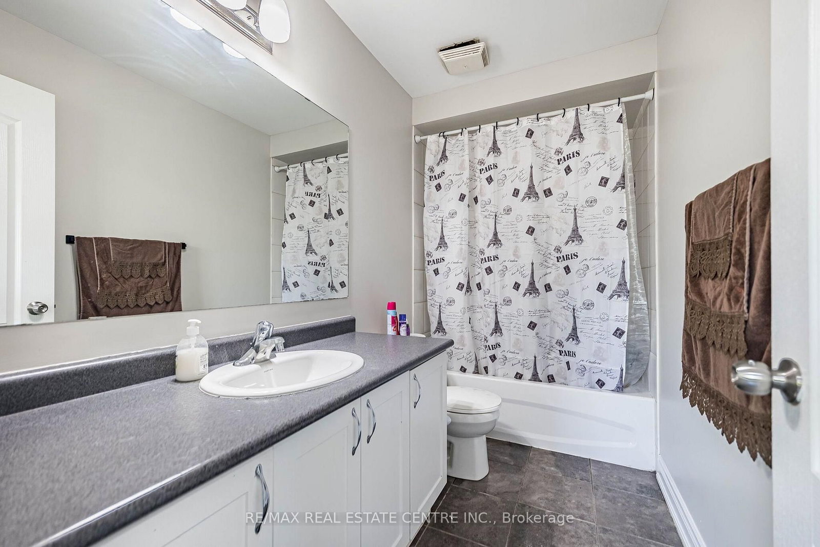 9 Loftsmoor Drive • Brampton, ON photo 33