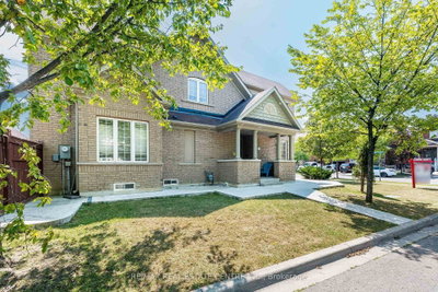 9 Loftsmoor Drive • Brampton, ON photo 4