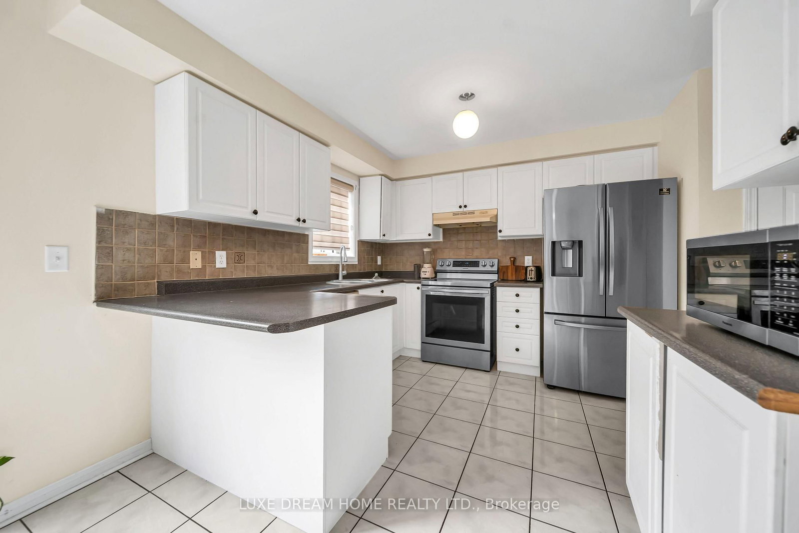 7 Grape Trail • Brampton, ON photo 13