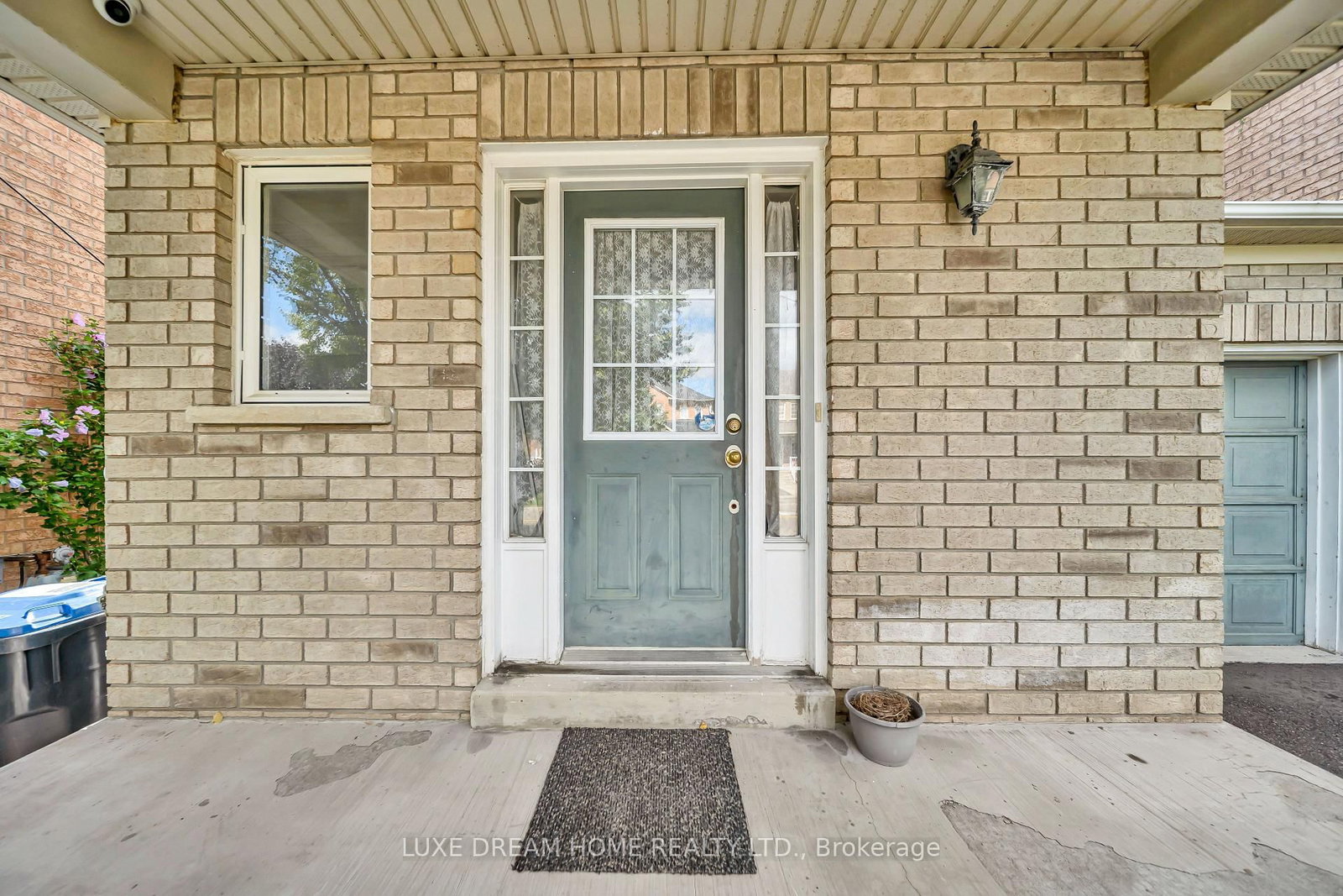 7 Grape Trail • Brampton, ON photo 3