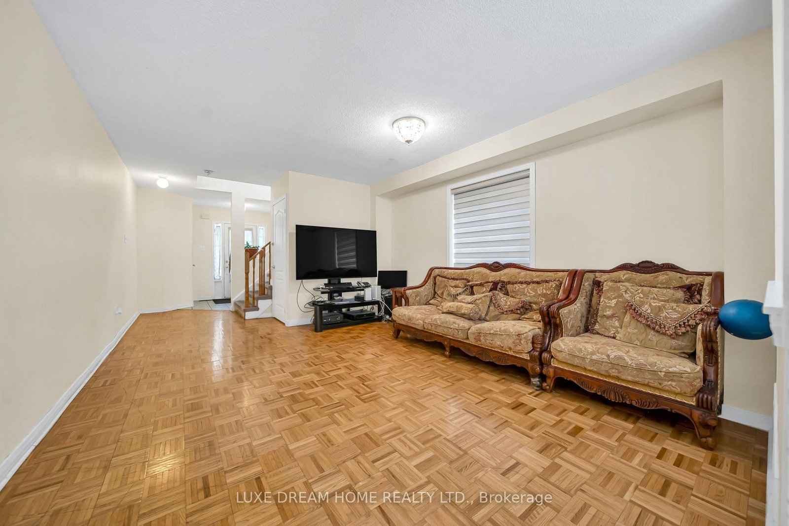 7 Grape Trail • Brampton, ON photo 8