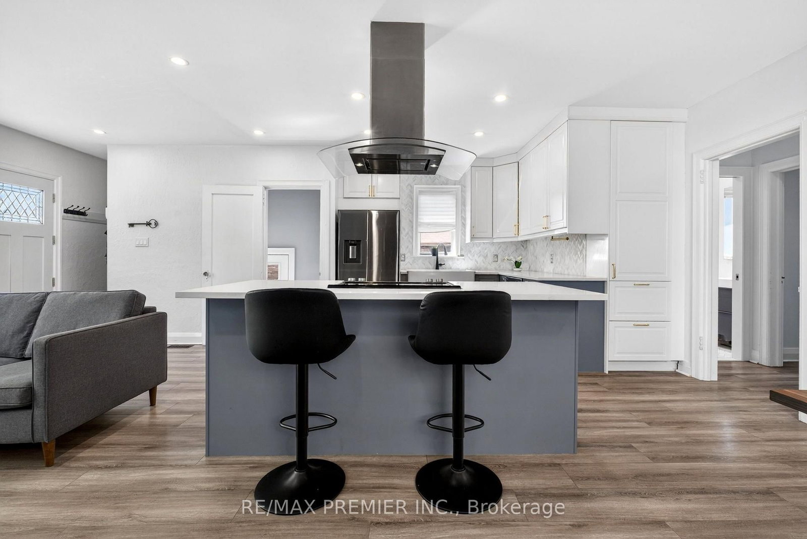 154 Fifth Street • Toronto, ON photo 11