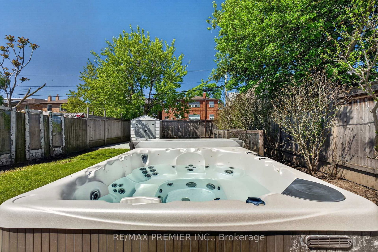 154 Fifth Street • Toronto, ON photo 38
