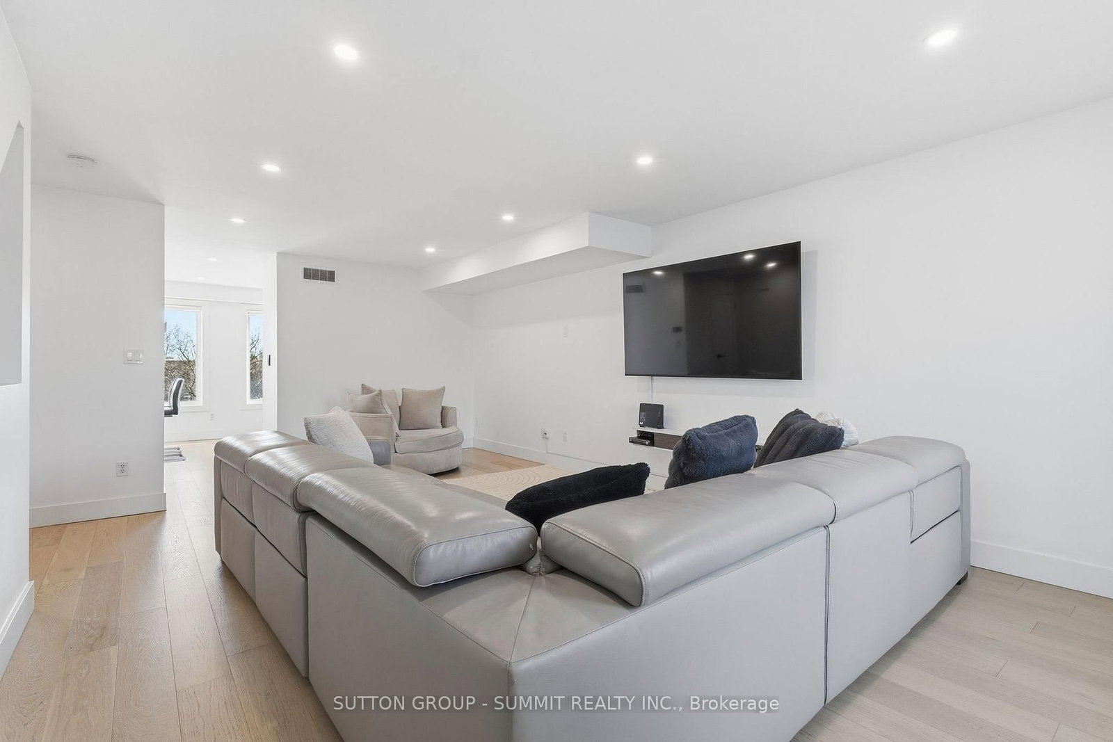 1253 SILVAN FOREST Drive • #7 • Burlington, ON photo 10