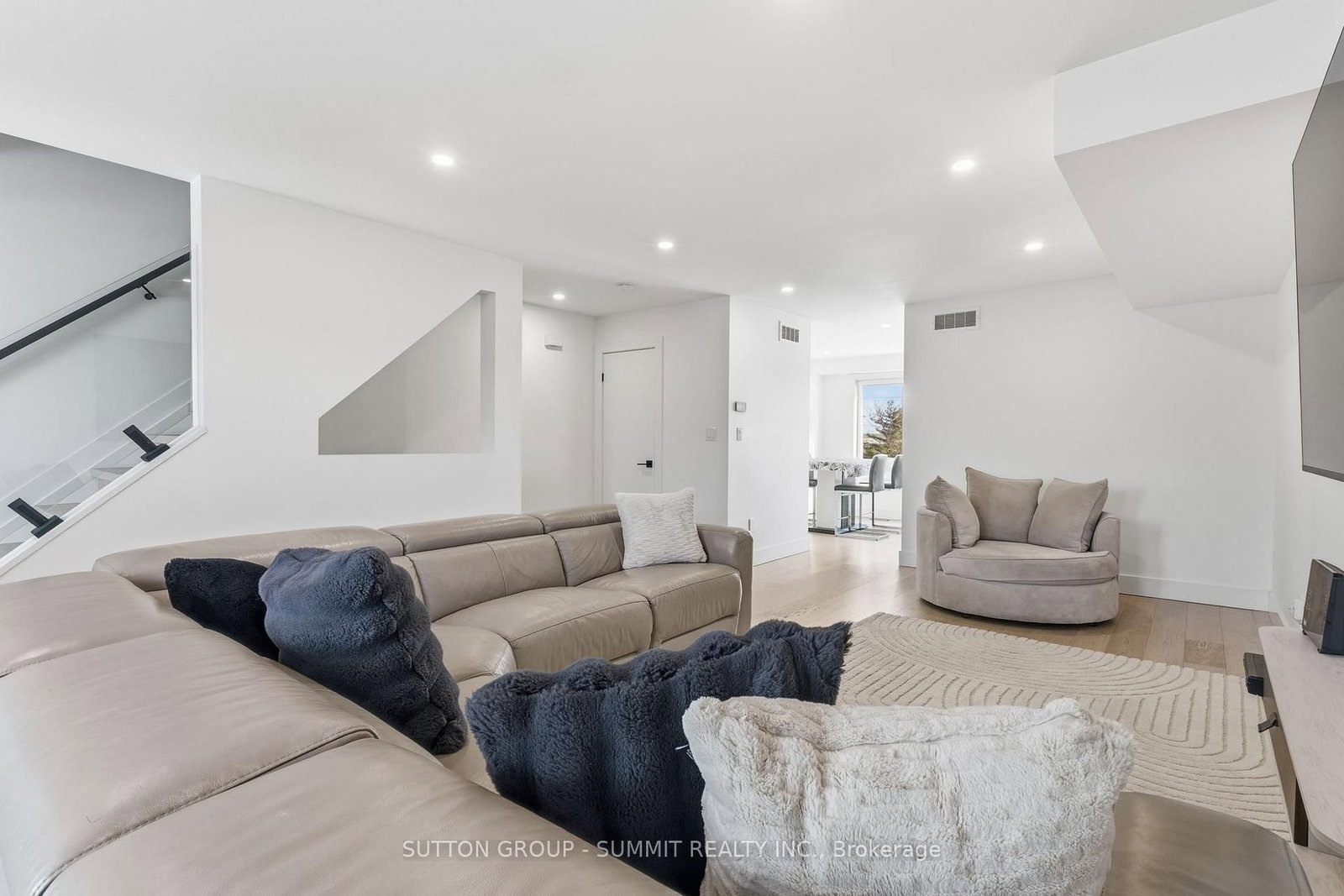 1253 SILVAN FOREST Drive • #7 • Burlington, ON photo 11