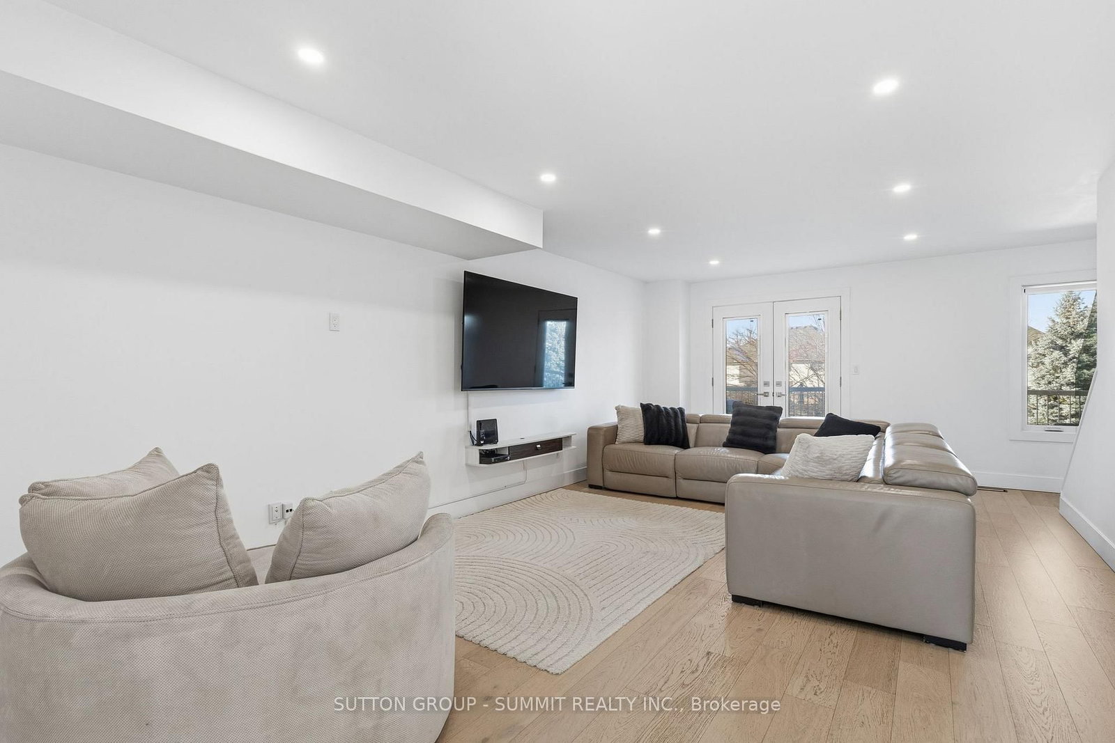 1253 SILVAN FOREST Drive • #7 • Burlington, ON photo 8