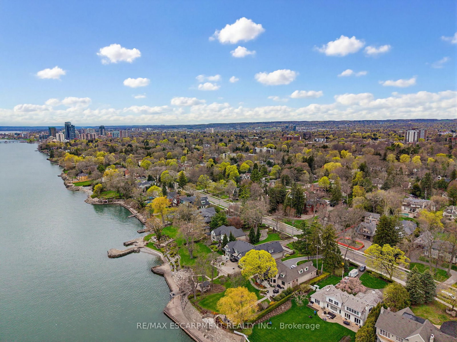 3083 LAKESHORE Road • Burlington, ON photo 49