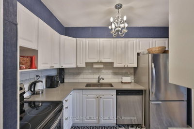 2263 Marine Oakville,ON L6L 5K1 — Photo 17