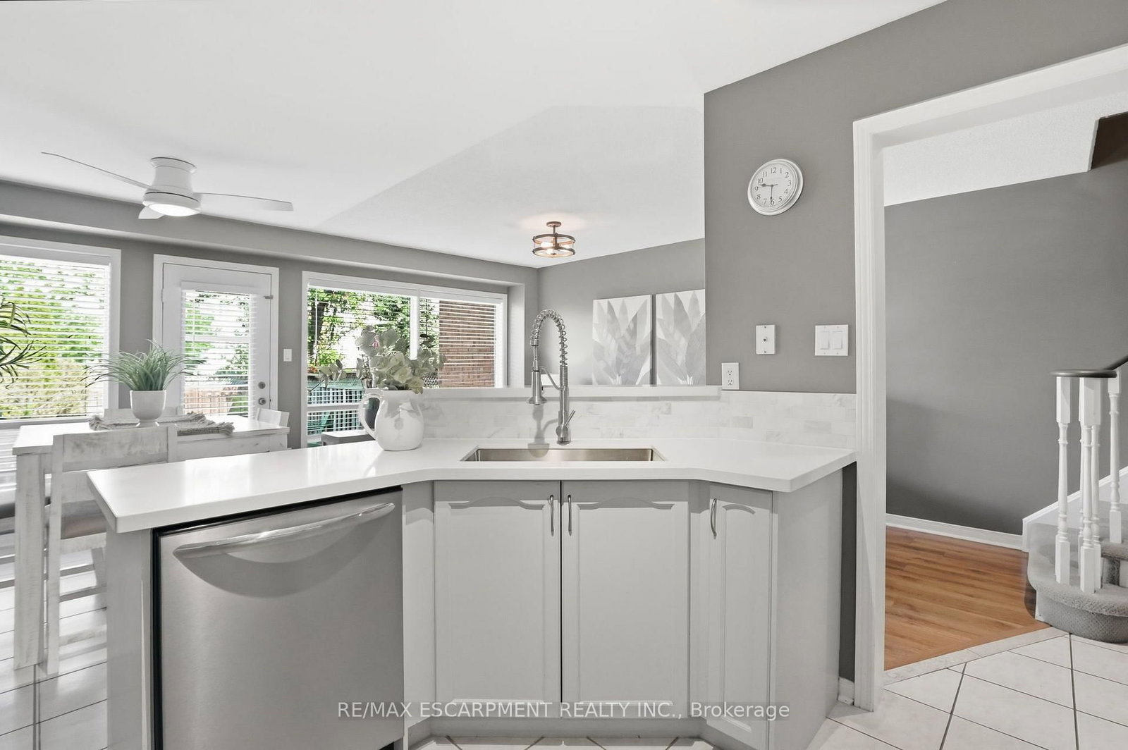 5213 Thornburn Drive • Burlington, ON photo 10