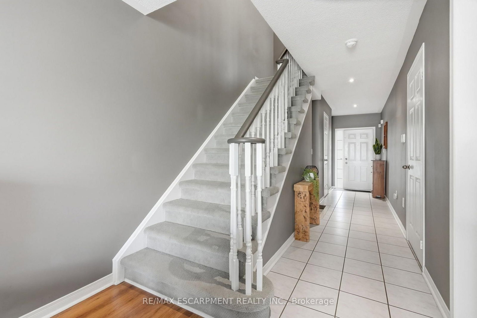5213 Thornburn Drive • Burlington, ON photo 6
