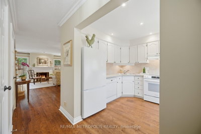 2390 Woodward Avenue • #8 • Burlington, ON photo 4