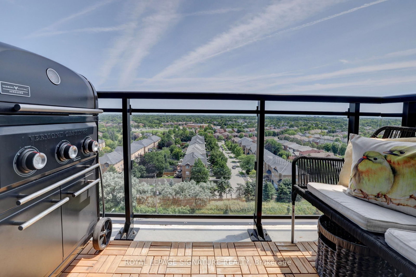 395 Dundas Street W • #PH15 • Oakville, ON photo 11