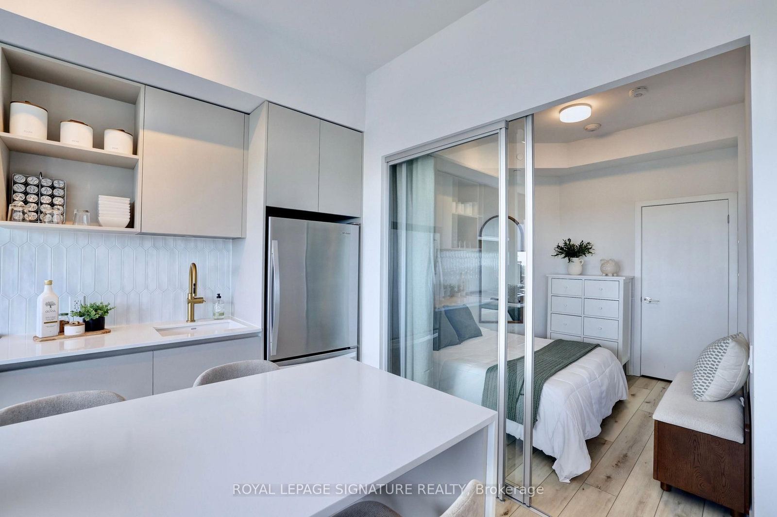 395 Dundas Street W • #PH15 • Oakville, ON photo 15