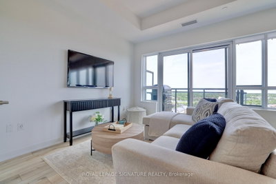 395 Dundas Street W • #PH15 • Oakville, ON photo 5