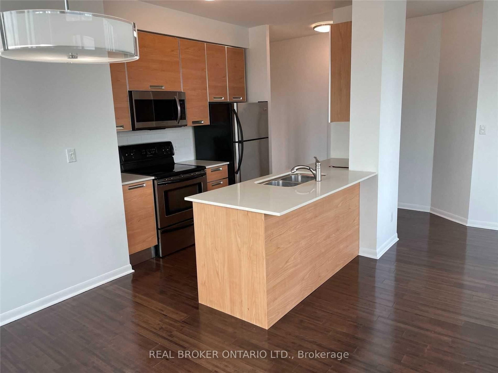 318 - 3391 Bloor Street W, Toronto 3