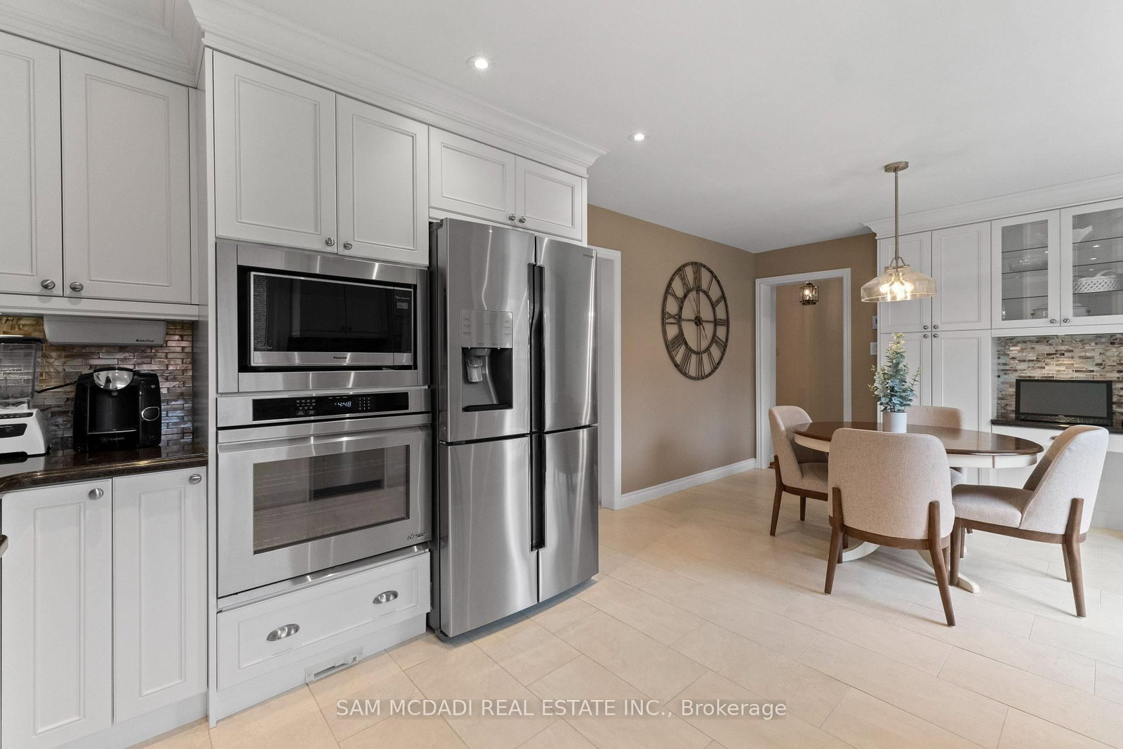 1653 Sherwood Forrest Circle • Mississauga, ON photo 13