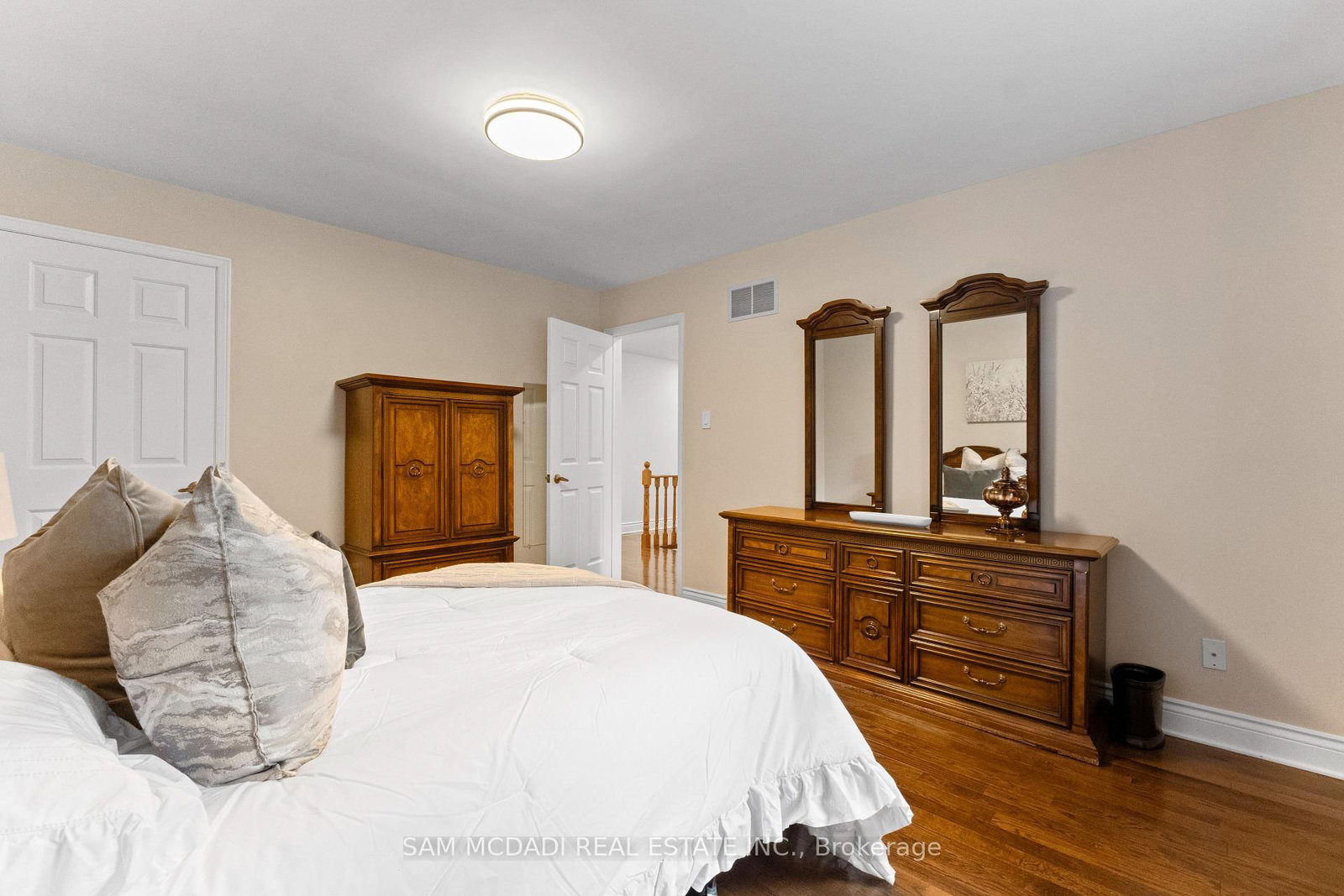 1653 Sherwood Forrest Circle • Mississauga, ON photo 31